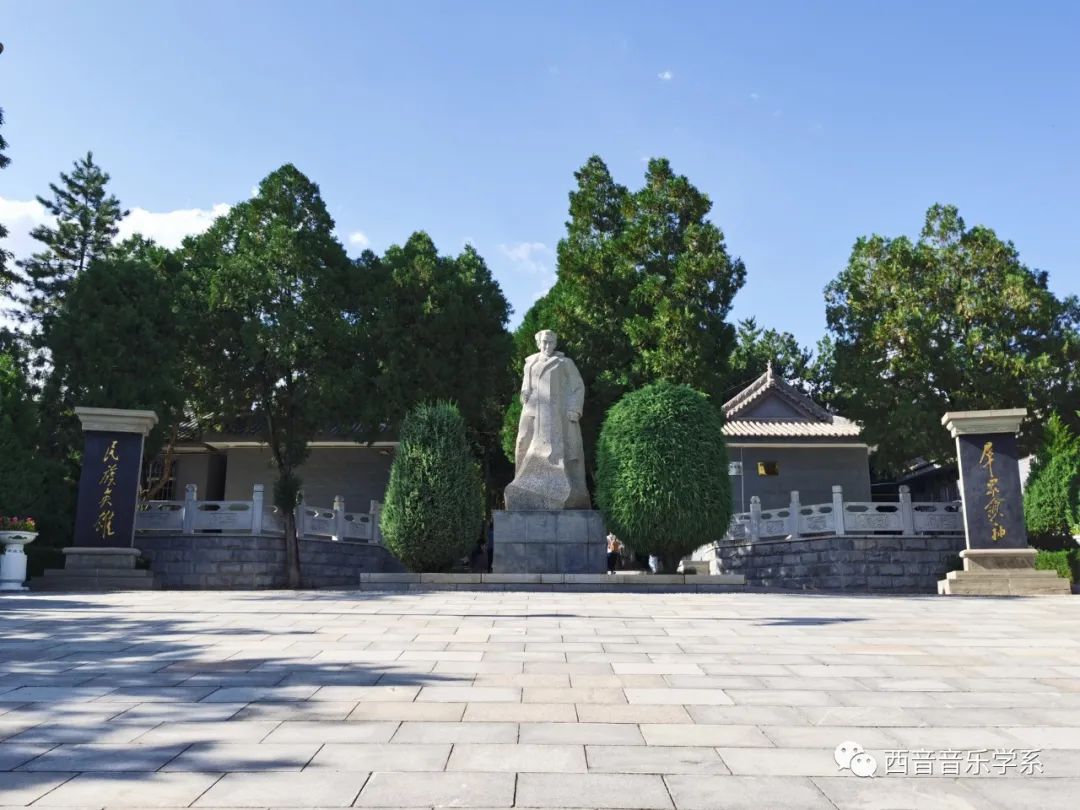 刘志丹雕塑